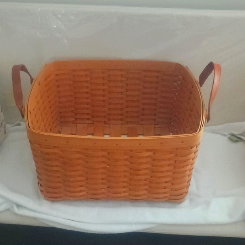 Longaberger 2001 Wash Day Large With Leather Handles